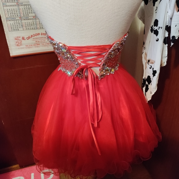 Red short prom dress with rinestones - Picture 3 of 4